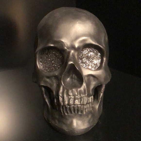 🎃Halloween Skull with glitter Eyes - Picture 2 of 5